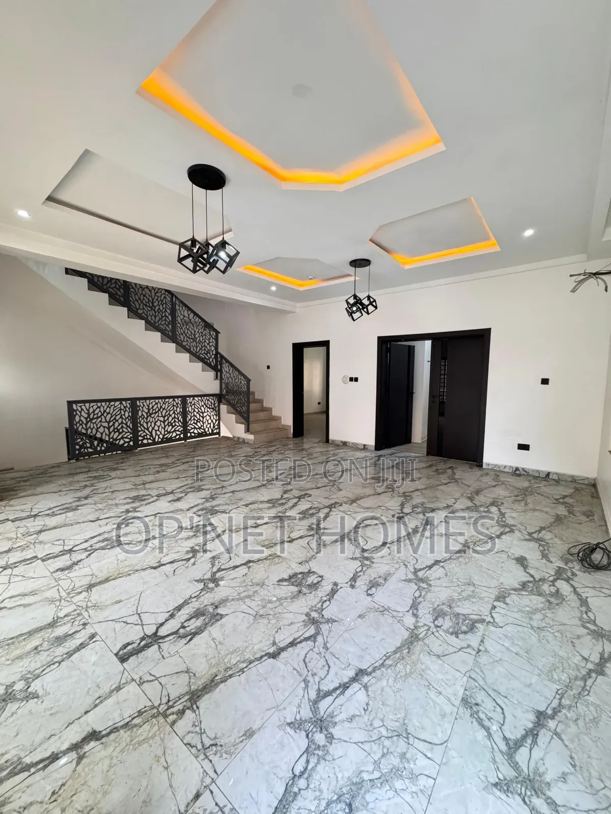 4bdrm Duplex in Lekki Expressway for sale