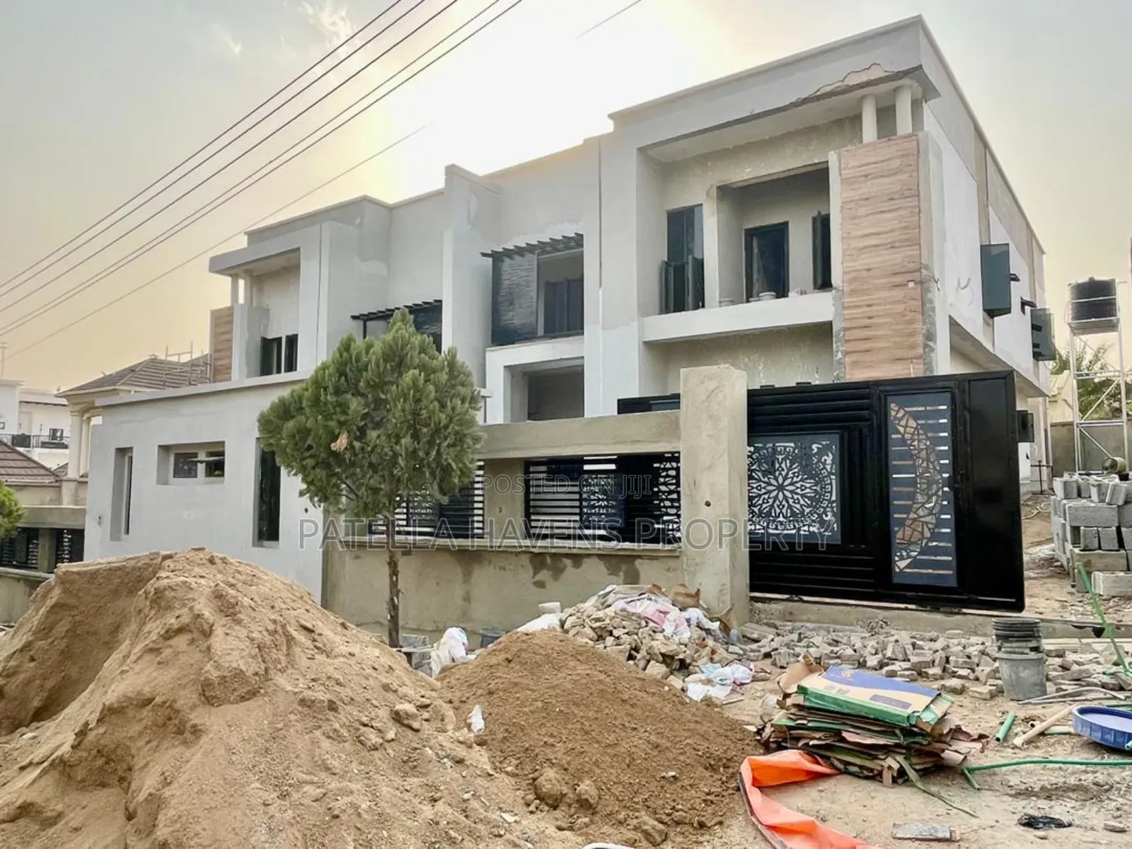 4bdrm Duplex in Gwarinpa for sale
