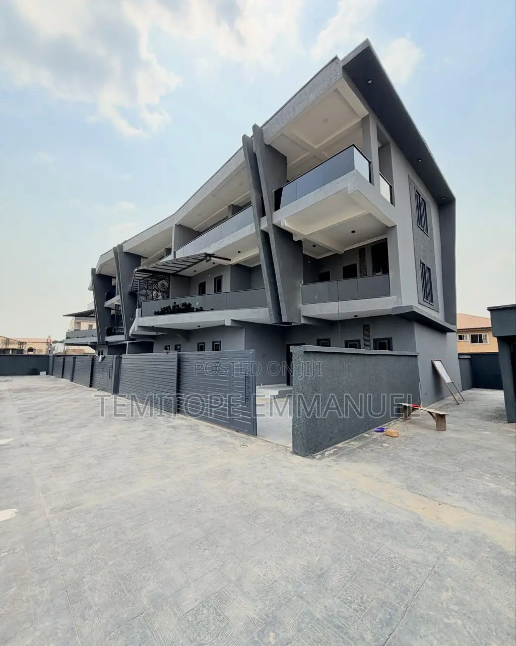 Furnished 4bdrm Duplex in Maryland for sale
