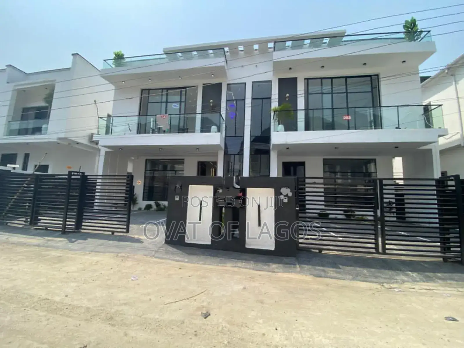 4bdrm Duplex in Ikota for sale