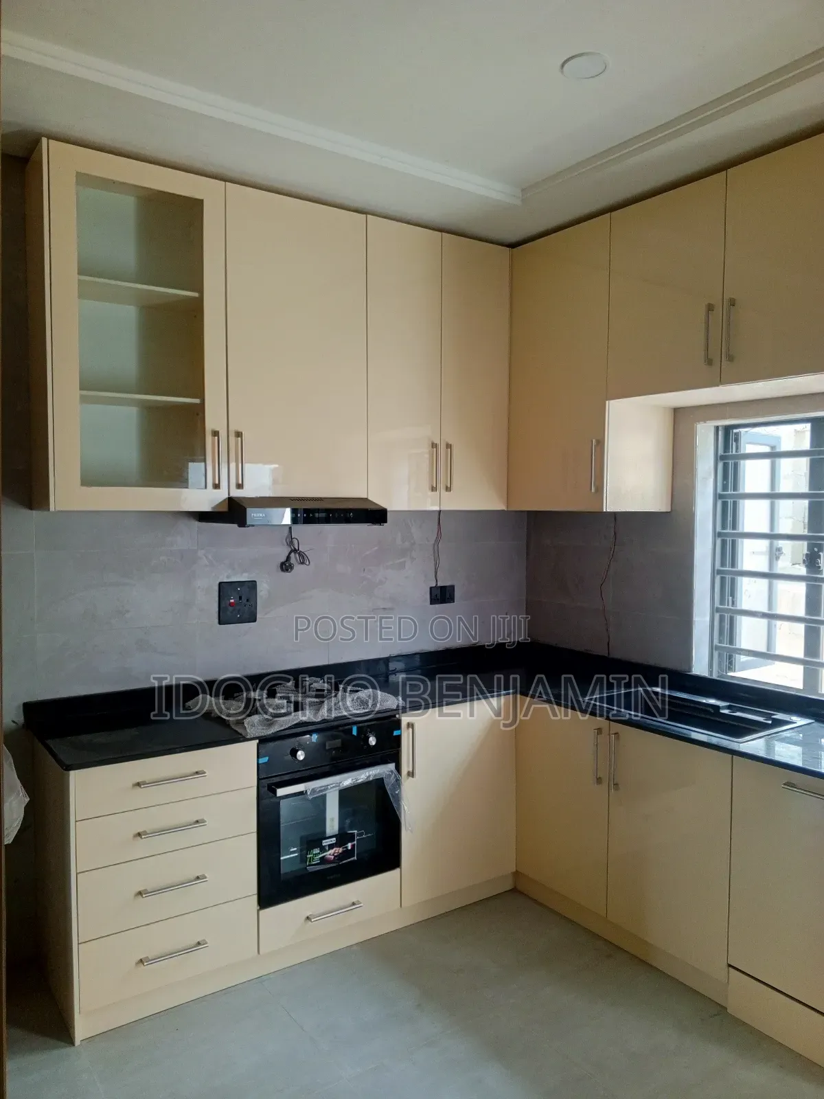 High Gloss Kitchen Cabinet Made With HDF Board