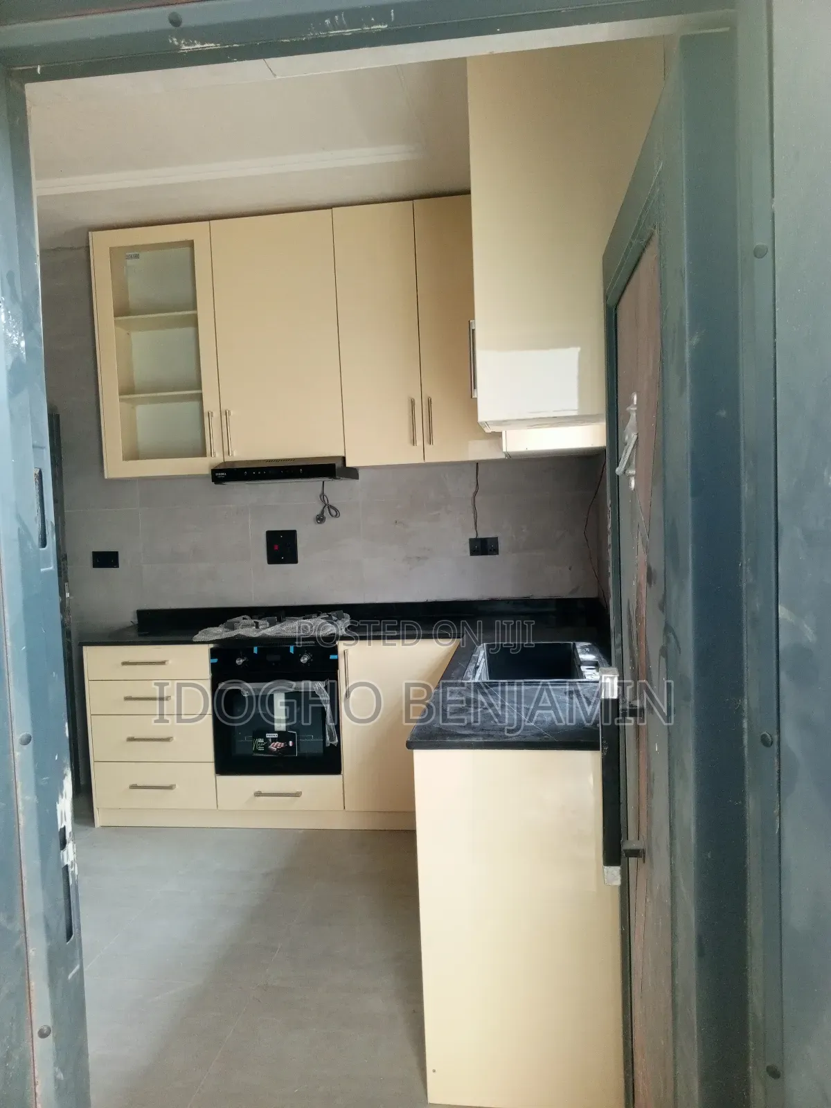 High Gloss Kitchen Cabinet Made With HDF Board