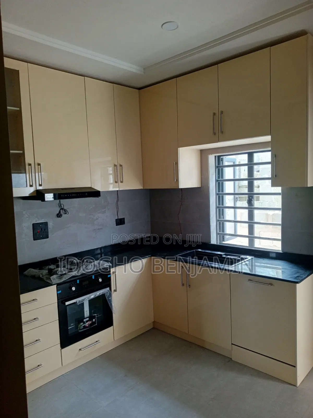 High Gloss Kitchen Cabinet Made With HDF Board