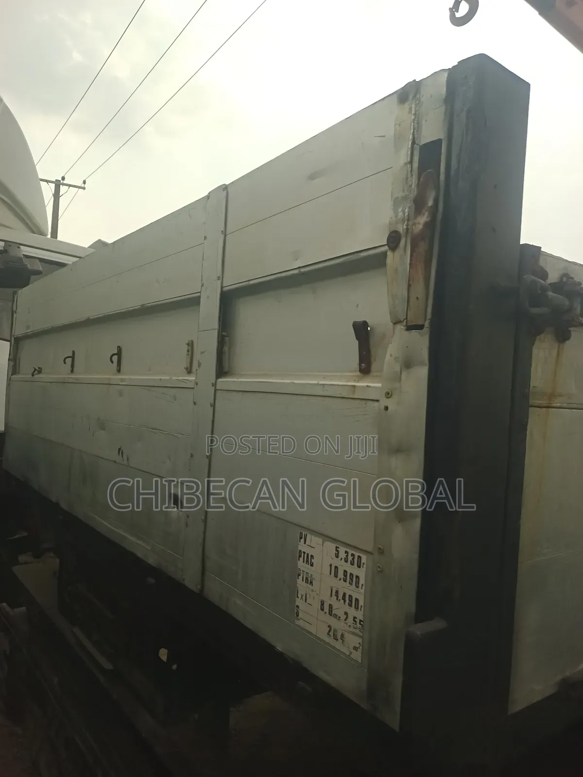 1114 Container Pickup Truck With 4 Tons Crane Tokunbo