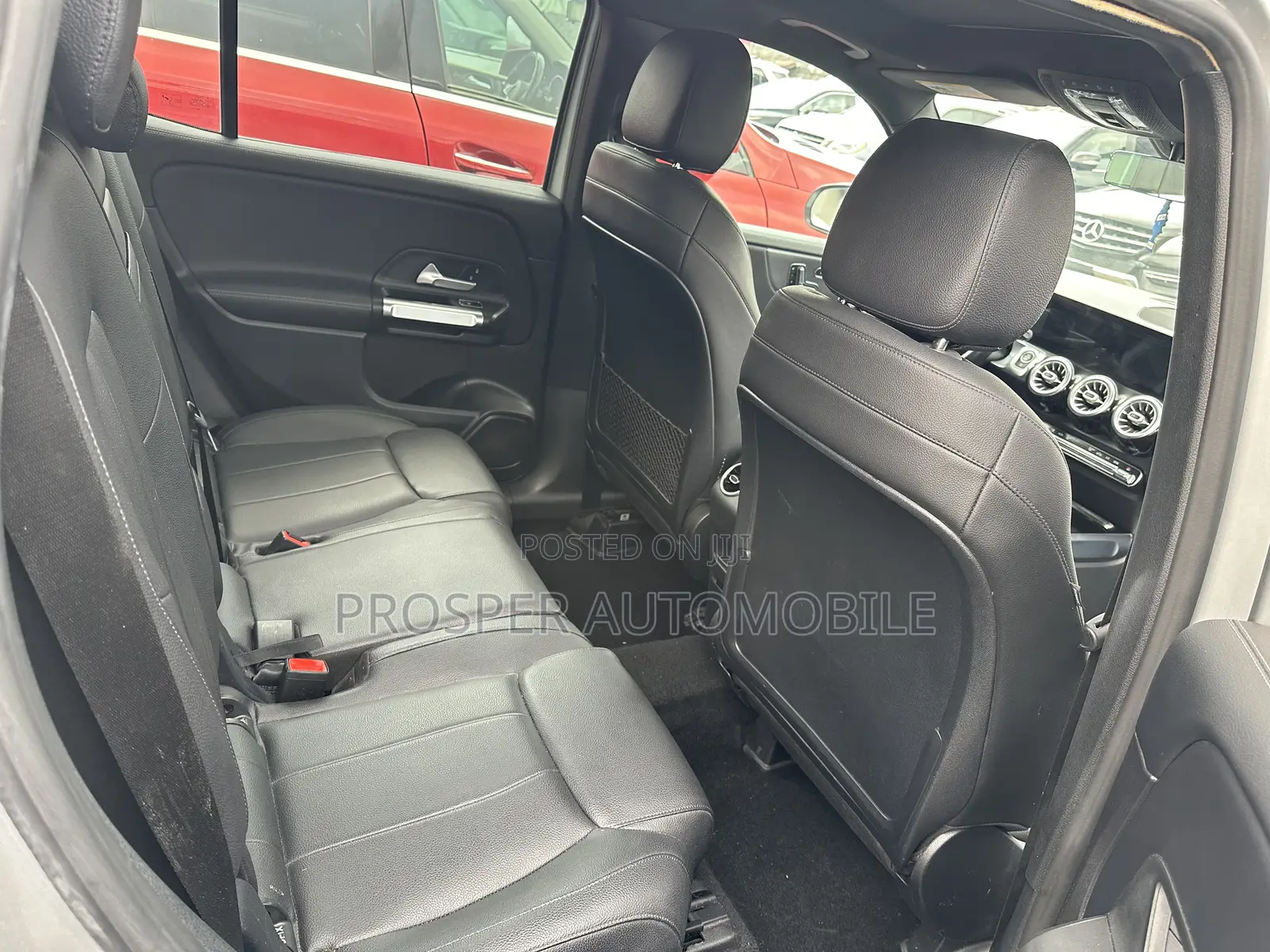 Mercedes-Benz GLB-Class GLB 250 4MATIC 2021 Silver