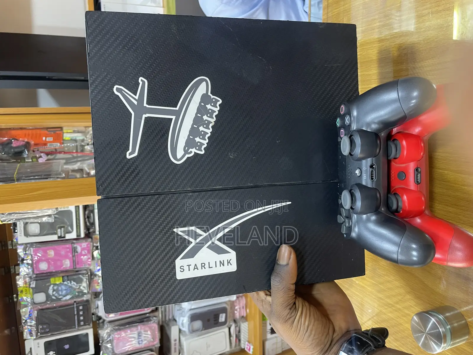 Clean Uk Used Ps4 Fat (With Two Pads)