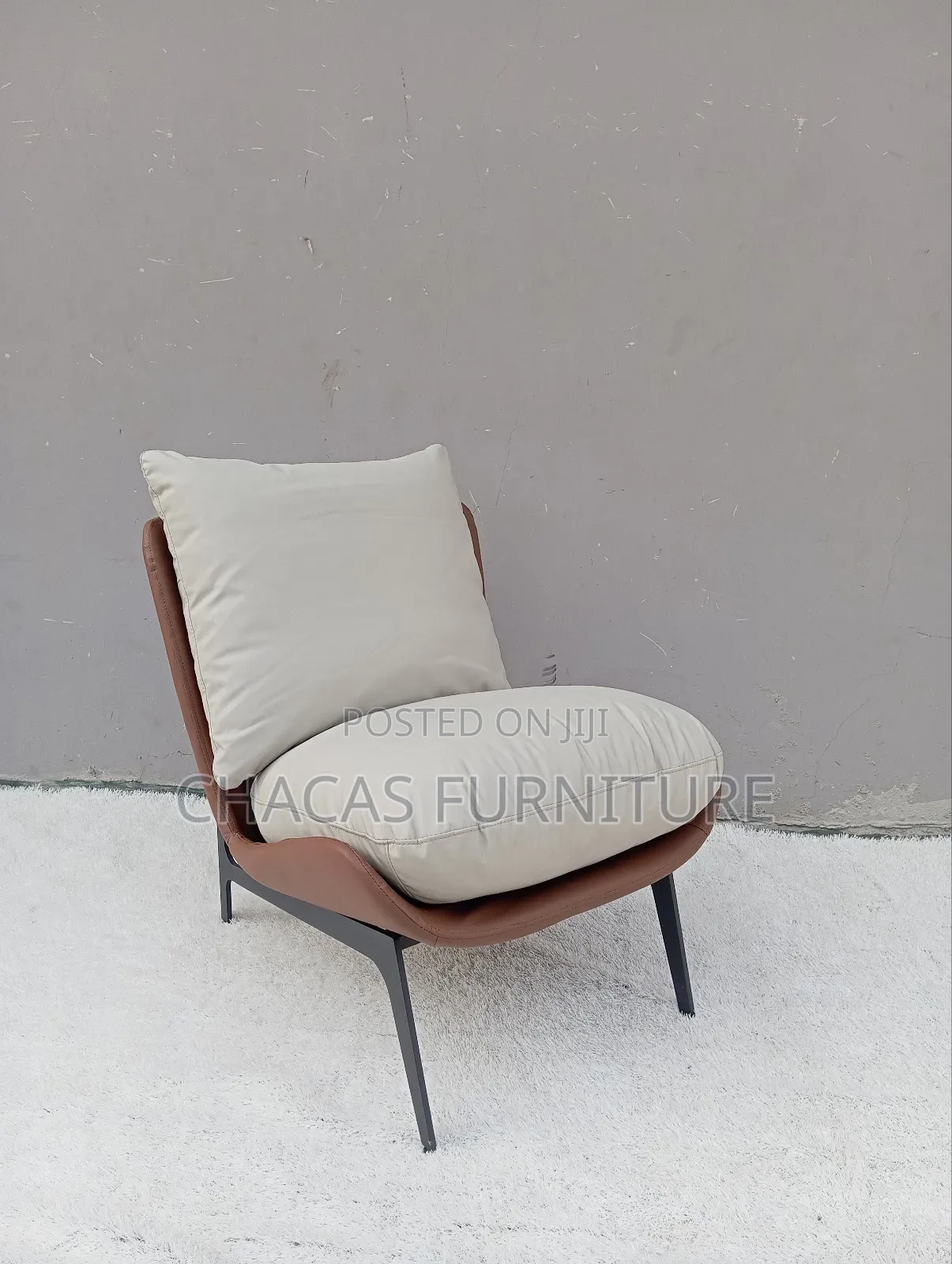 Luxury Leather Single Sofa - Padded Cushion Armchair Lounge Chair