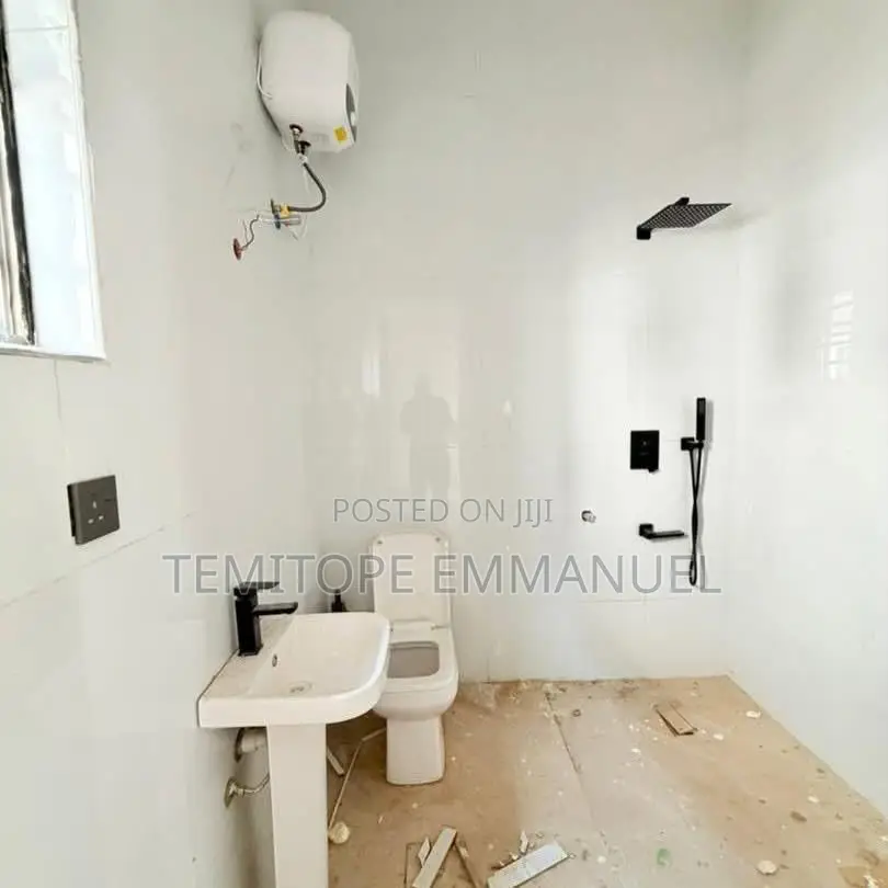 Furnished 5bdrm Duplex in Magodo Gra Phase 1 for sale