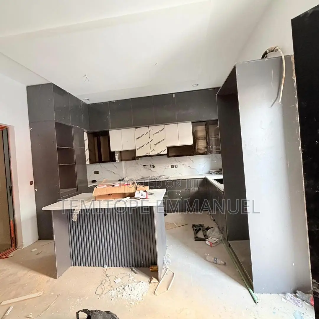 Furnished 5bdrm Duplex in Magodo Gra Phase 1 for sale