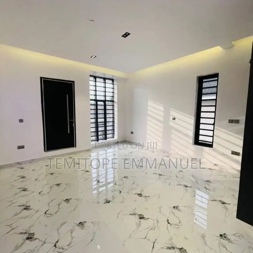 Furnished 5bdrm Duplex in Adeniyi Jones Ikeja for sale