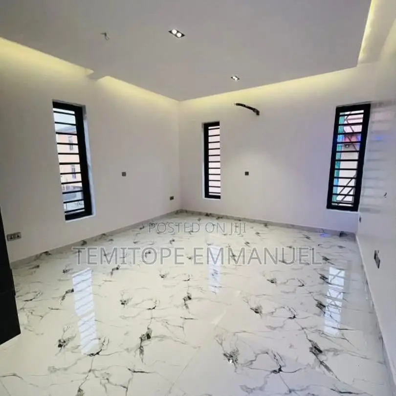 Furnished 5bdrm Duplex in Adeniyi Jones Ikeja for sale
