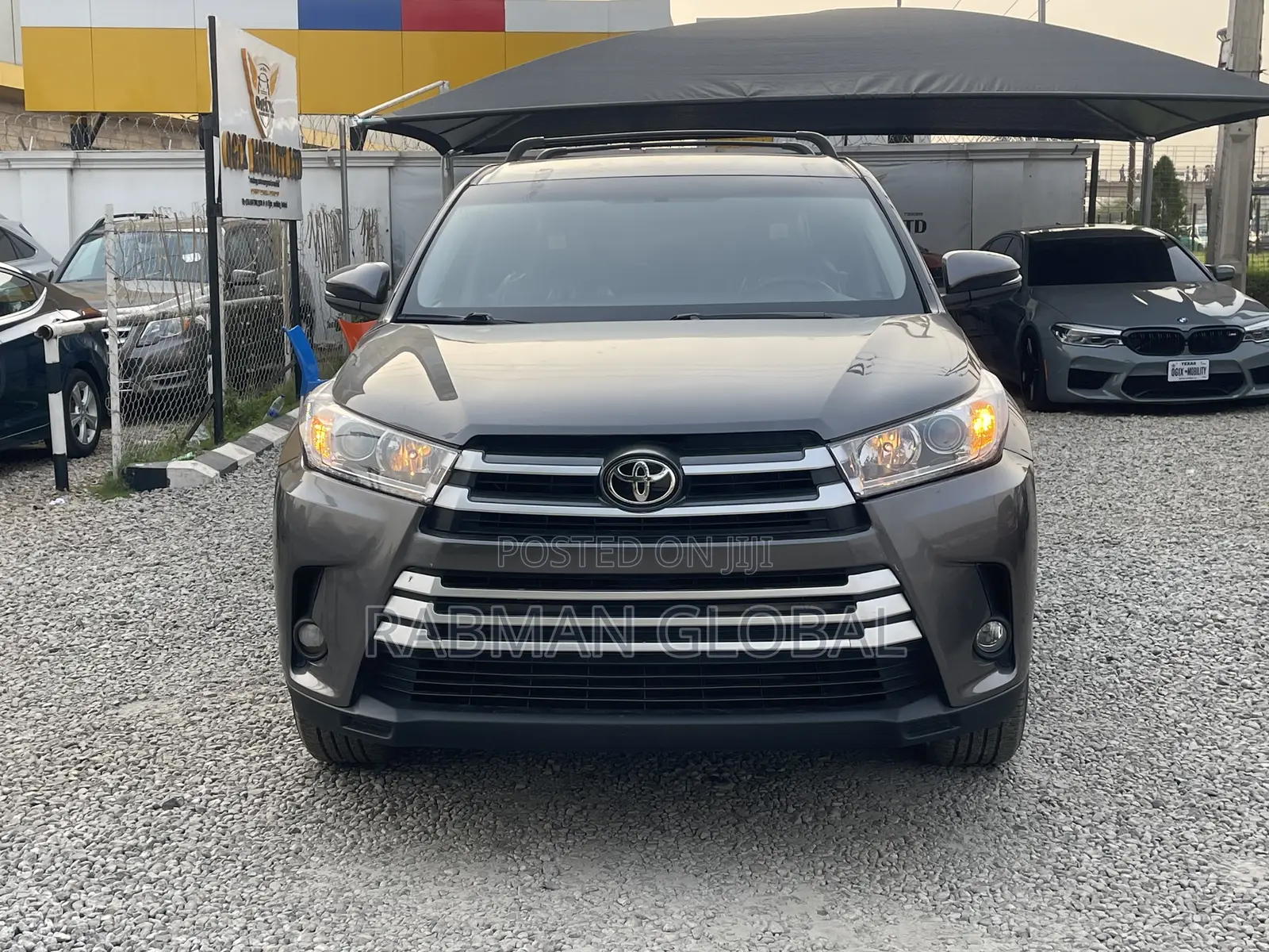 Toyota Highlander LE 4dr SUV AWD (3.5L 6cyl 6A) 2014 Gray