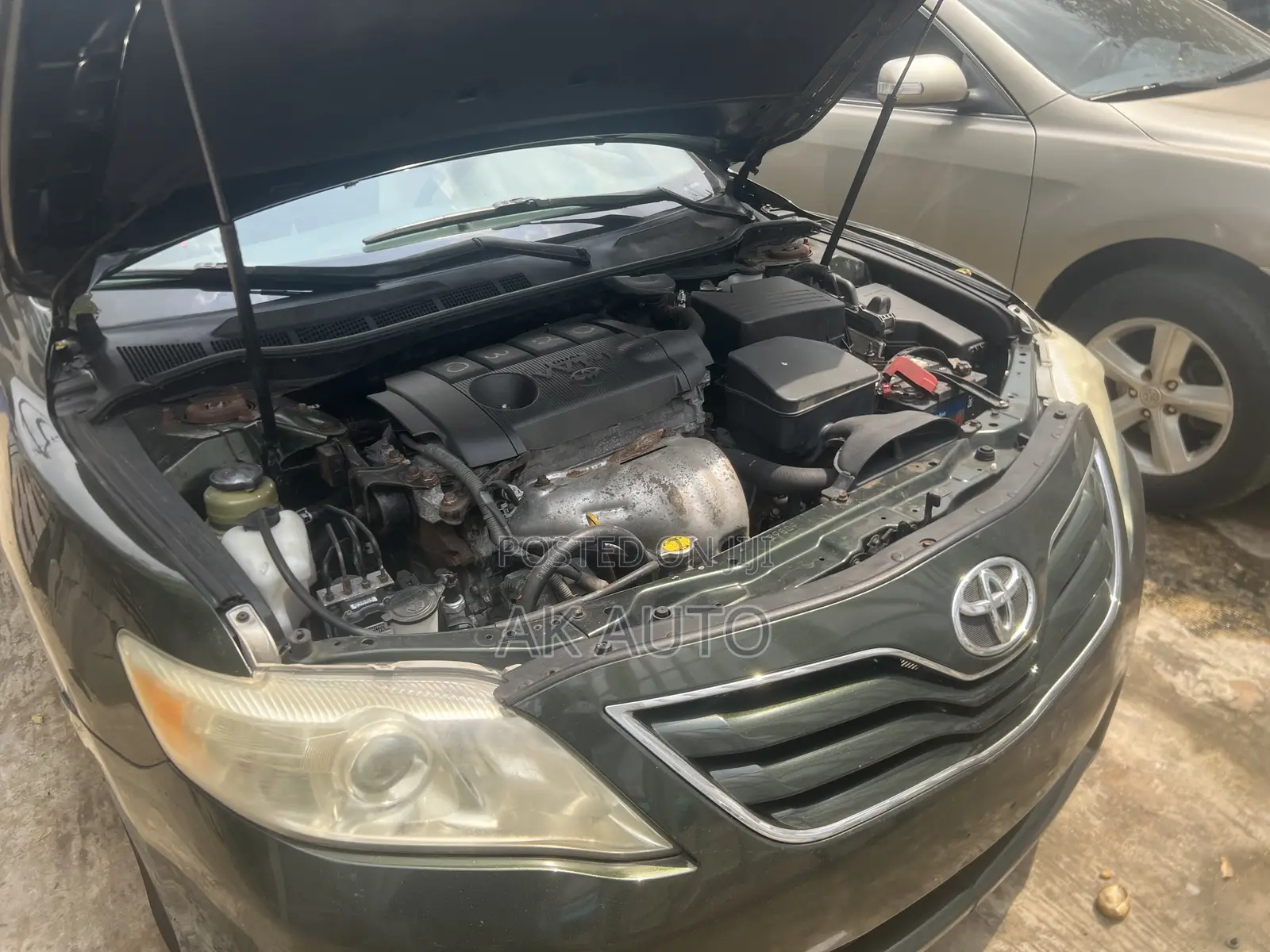 Toyota Camry LE 4dr Sedan (2.5L 4cyl 6AM) 2010