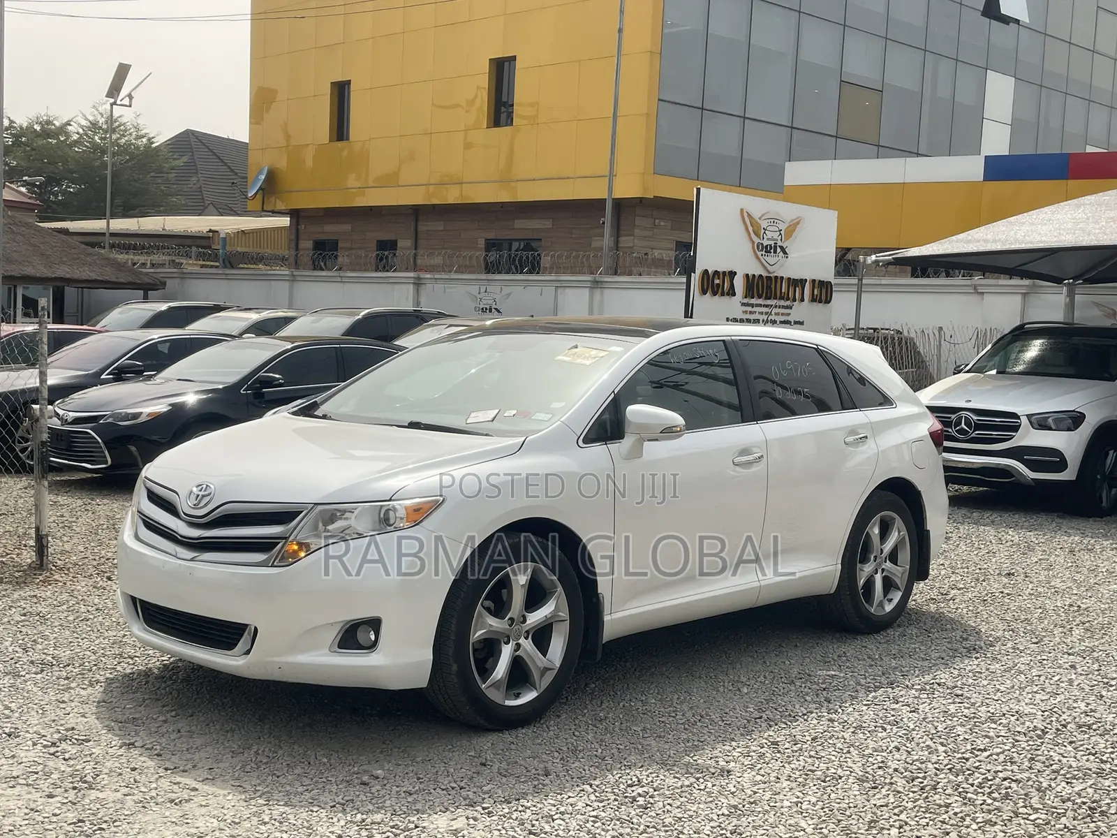 Toyota Venza XLE 4dr Wagon (3.5L 6cyl 6A) 2015 White