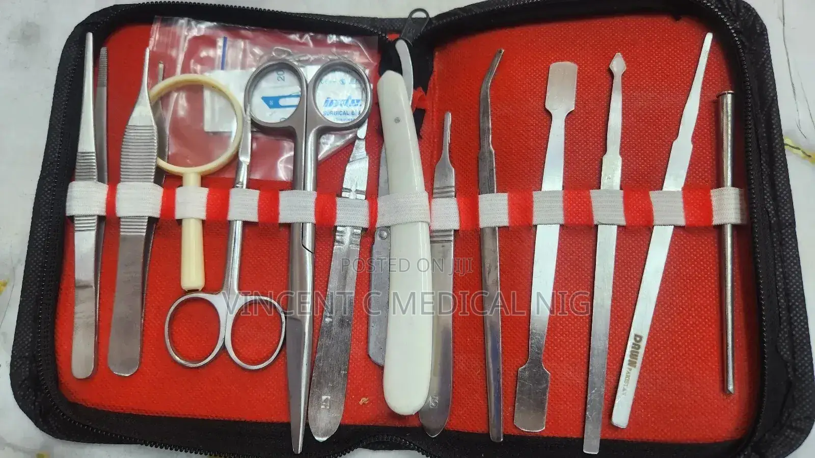 Medical Dissecting Set