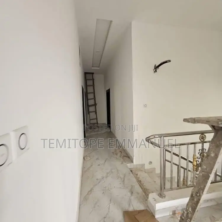 Furnished 6bdrm Duplex in Ojodu for sale