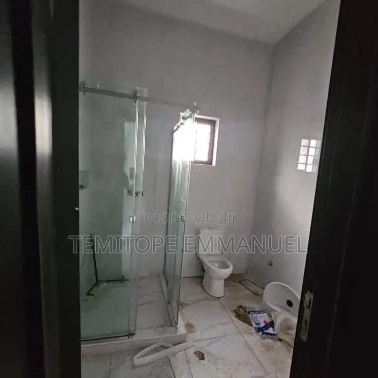 Furnished 6bdrm Duplex in Ojodu for sale