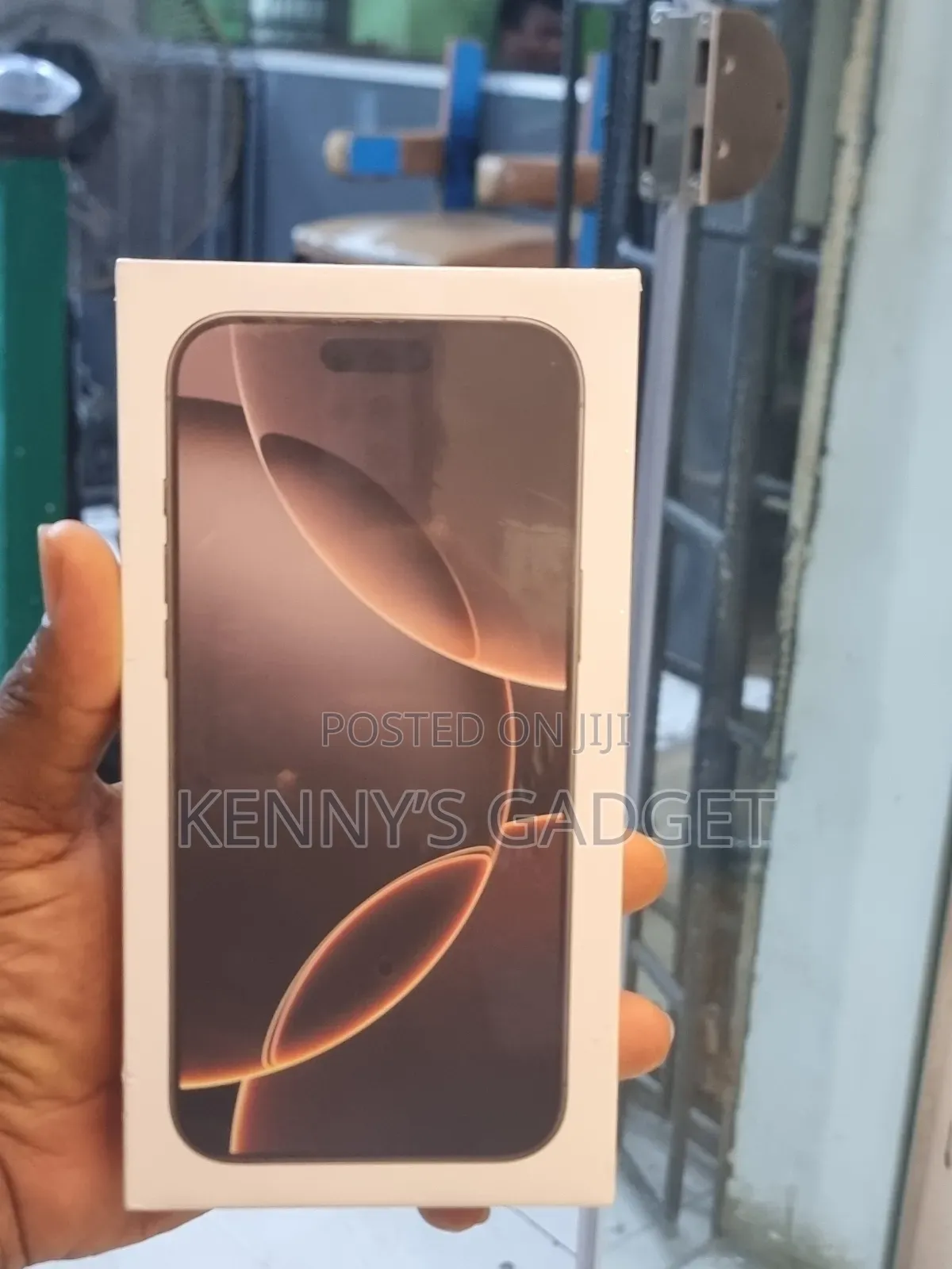 New Apple iPhone 16 Pro Max 256 GB Black