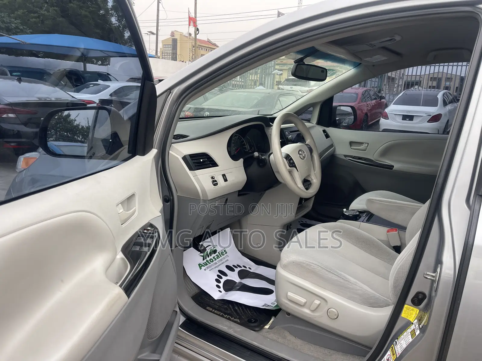 Toyota Sienna 2012 Gray