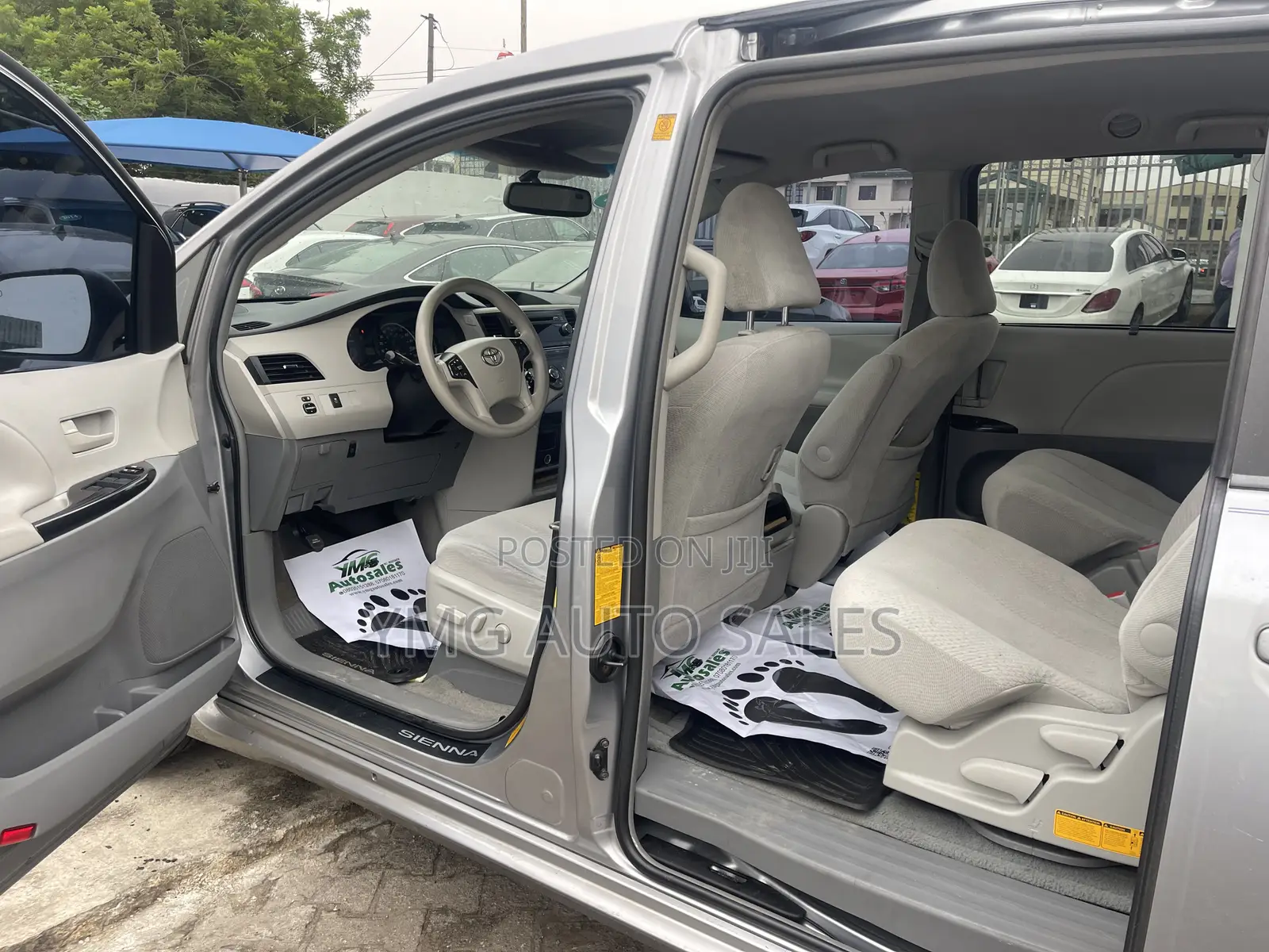 Toyota Sienna 2012 Gray