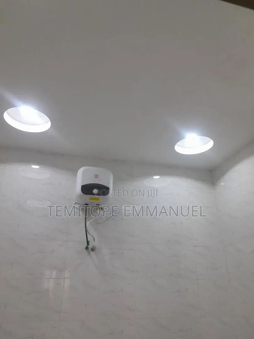 Furnished 8bdrm Maisonette in Gowon Estate Egbada, Egbeda for sale