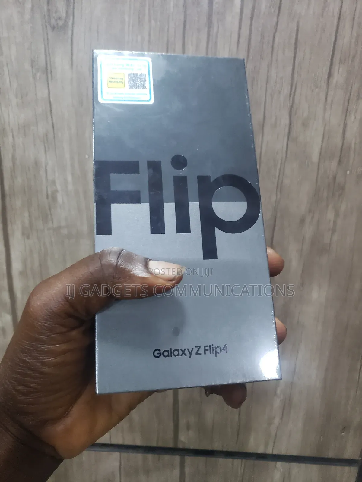 New Samsung Galaxy Z Flip4 256 GB Purple
