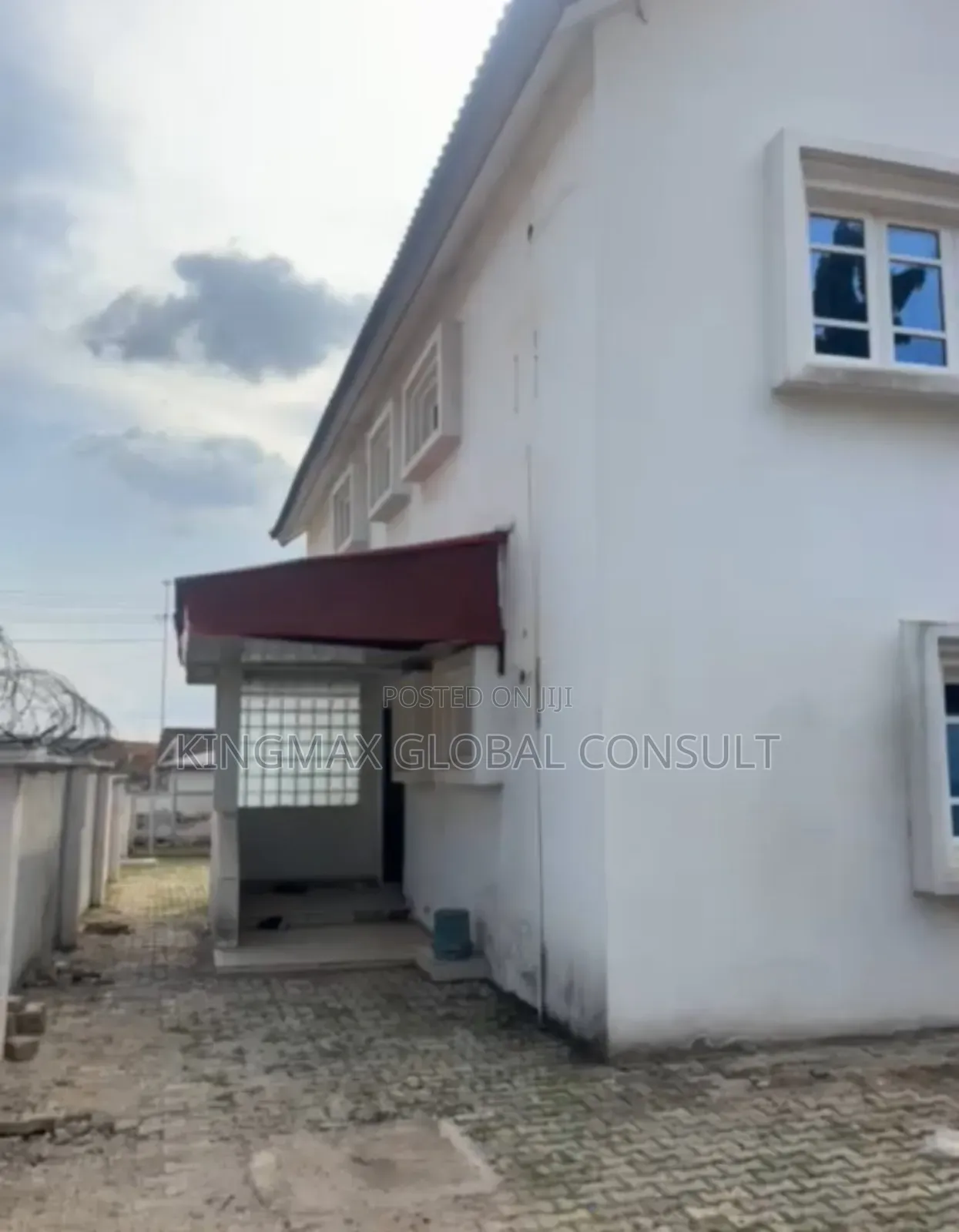 4bdrm Chalet in Maitama Abuja for sale