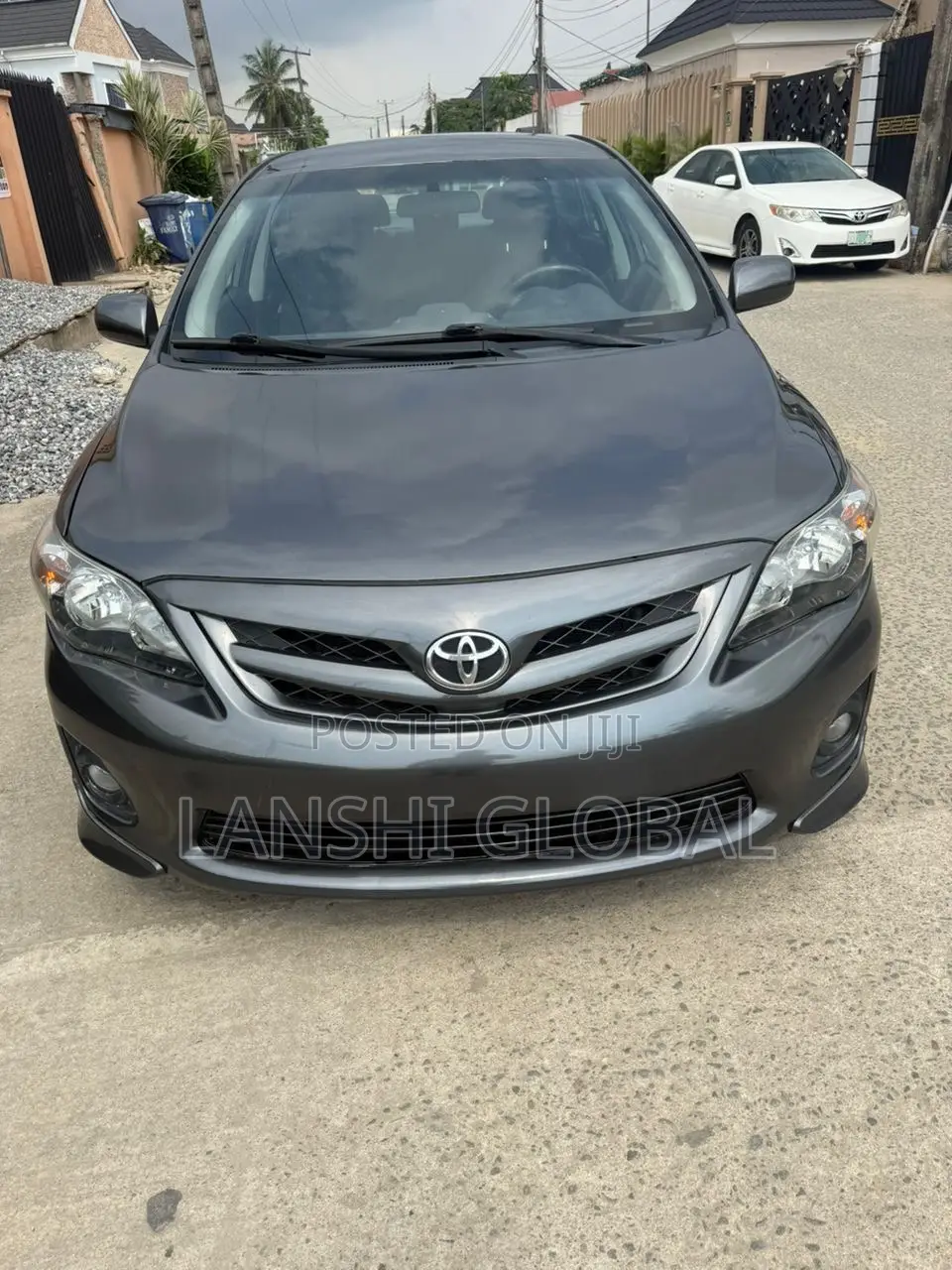 Toyota Corolla S 5-Speed 2013 Gray