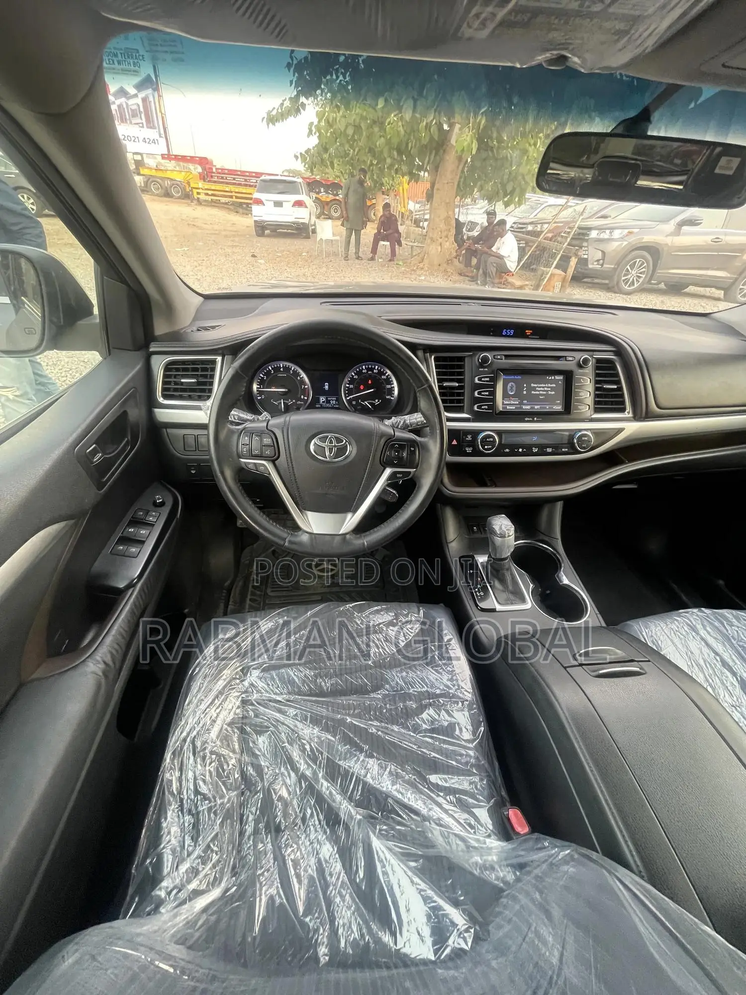 Toyota Highlander LE 4dr SUV AWD (3.5L 6cyl 6A) 2014 Gray