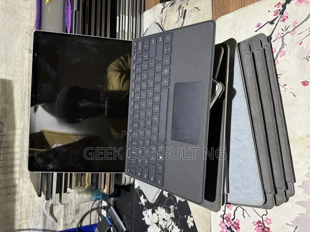 Laptop Microsoft Surface Pro 9 16GB Intel Core i7 SSD 256GB