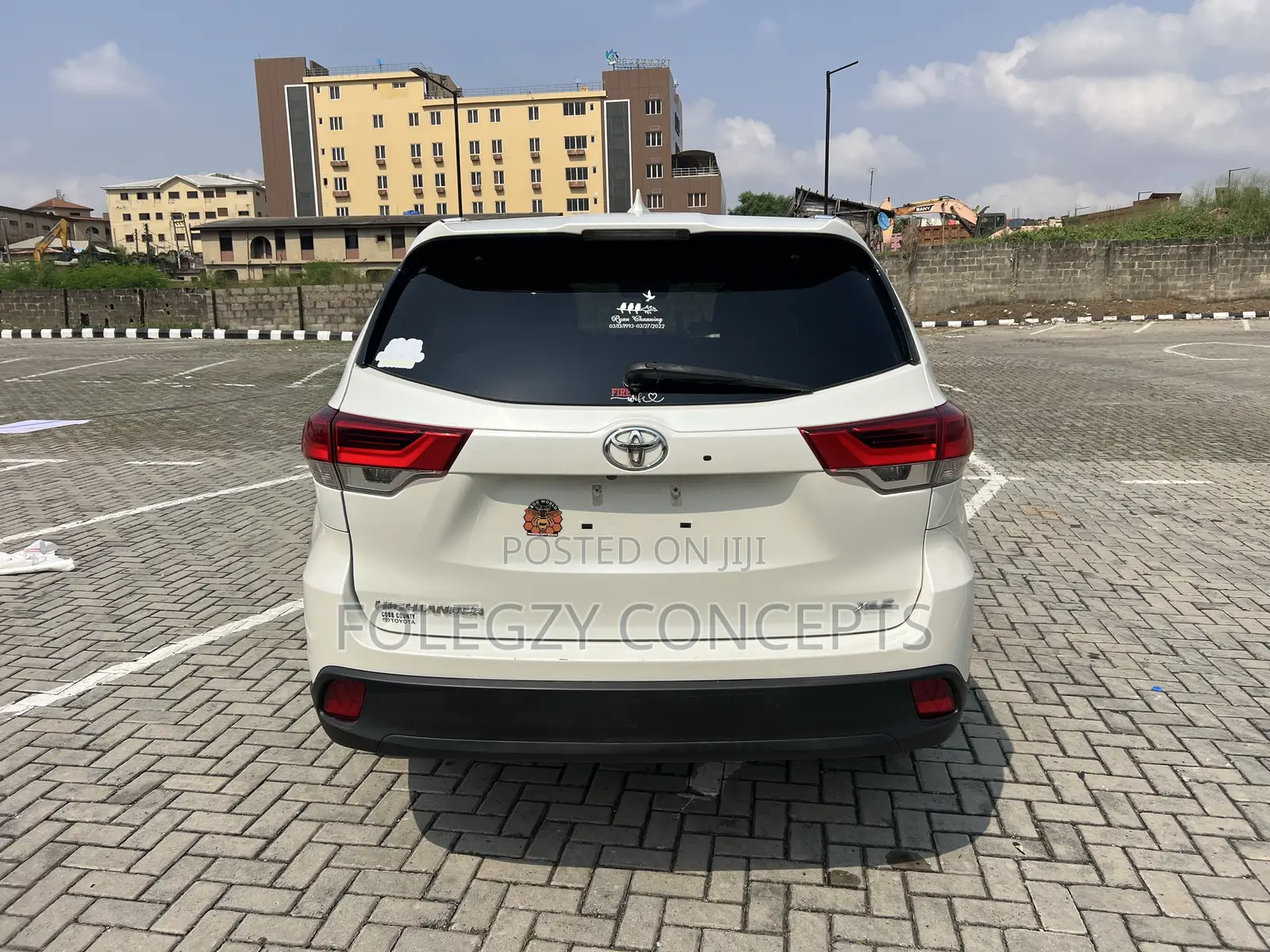 Toyota Highlander XLE 4x2 V6 (3.5L 6cyl 8A) 2018 White