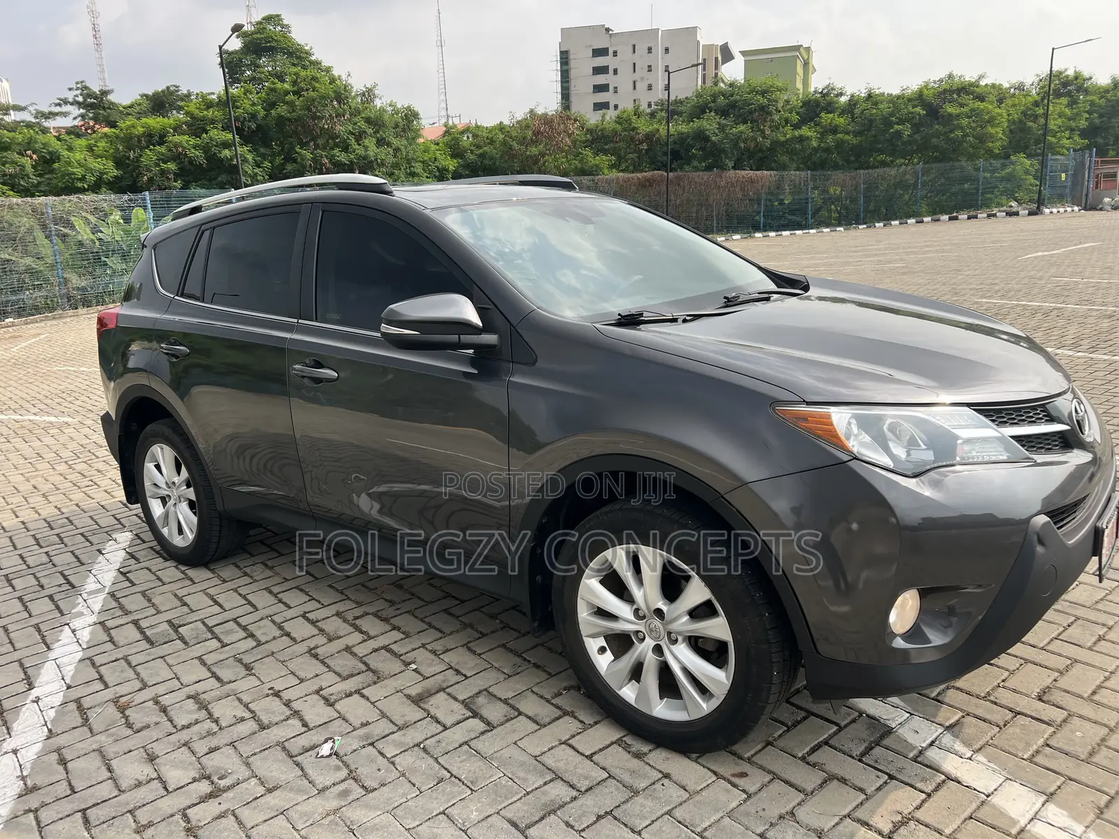 Toyota RAV4 Limited 4dr SUV AWD (2.5L 4cyl 6A) 2015 Gray