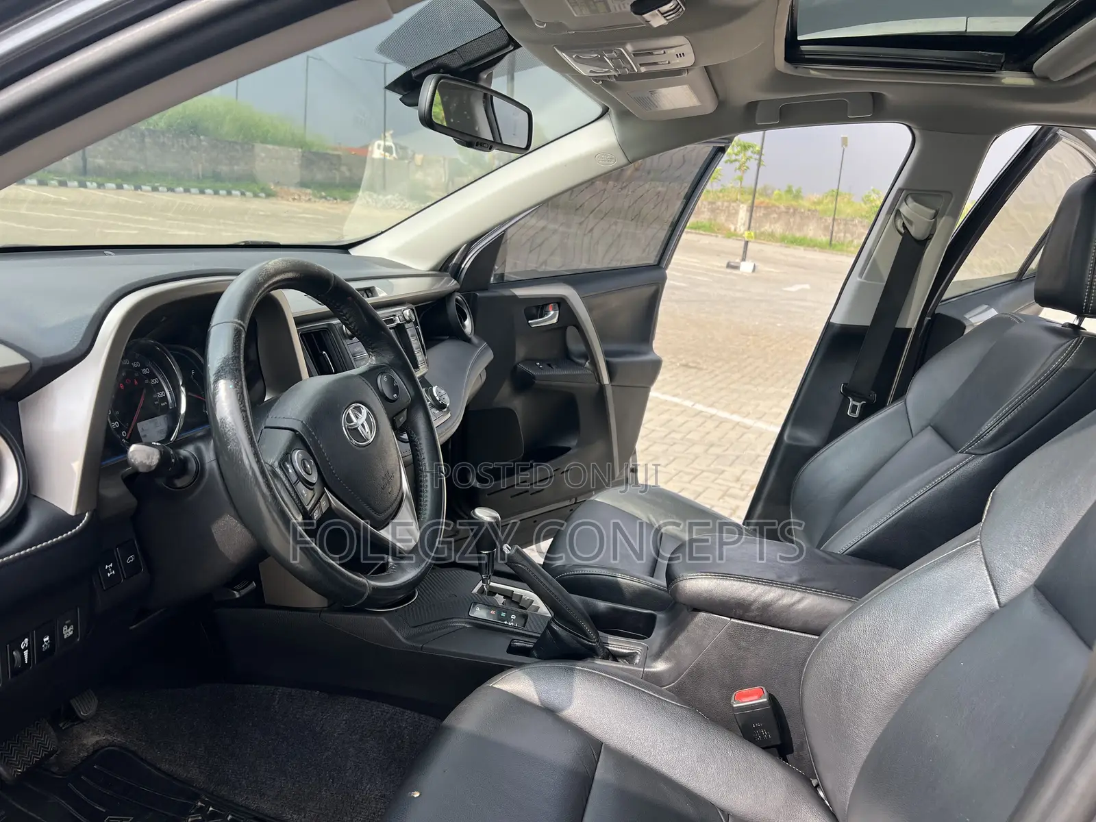 Toyota RAV4 Limited 4dr SUV AWD (2.5L 4cyl 6A) 2015 Gray