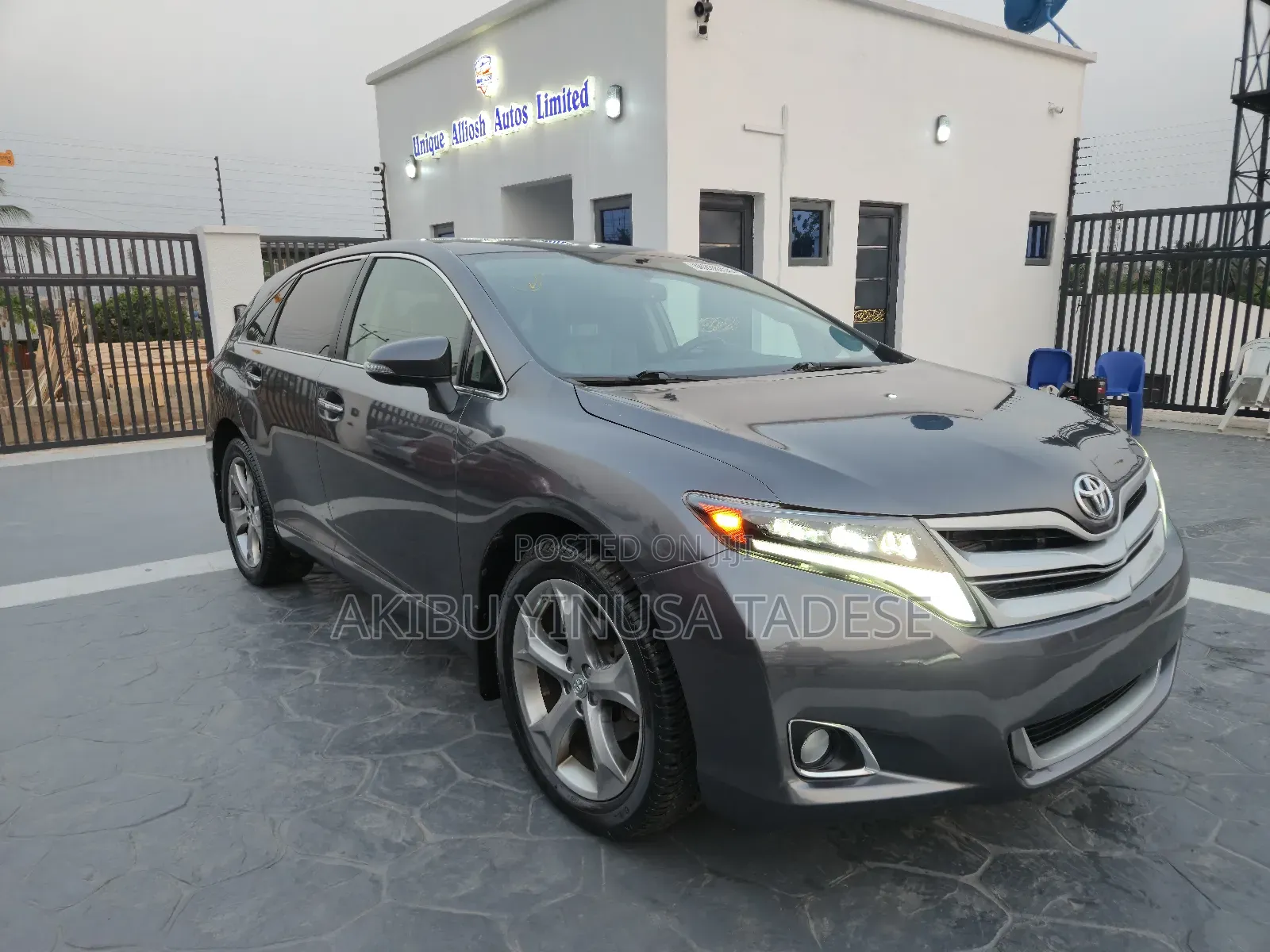 Toyota Venza Limited 4dr Wagon AWD (3.5L 6cyl 6A) 2014 Gray