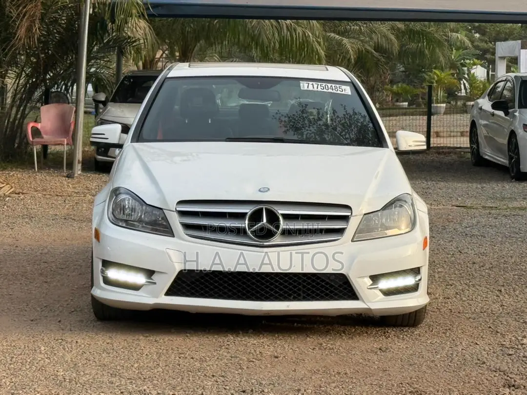 Mercedes-Benz C300 Sport 4Matic Sedan AWD (3.5L 6cyl 7A) 2014 White