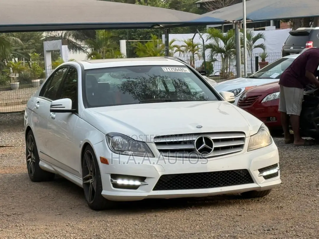 Mercedes-Benz C300 Sport 4Matic Sedan AWD (3.5L 6cyl 7A) 2014 White