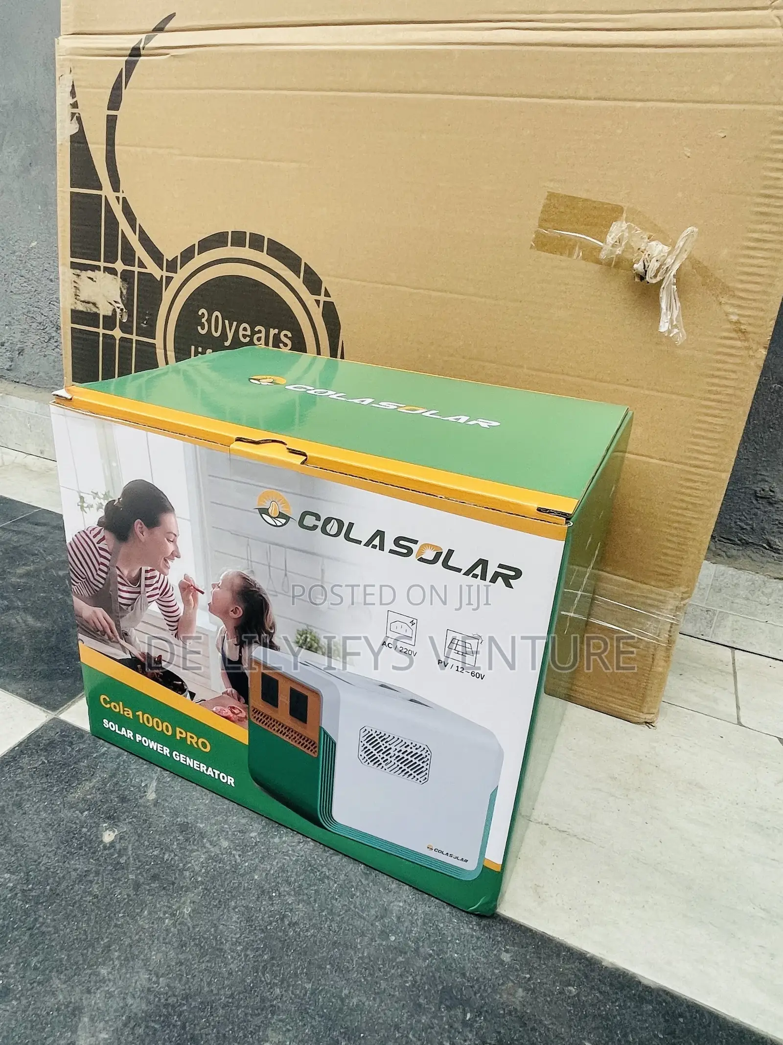 1kwh/300w Solar Generator Cola