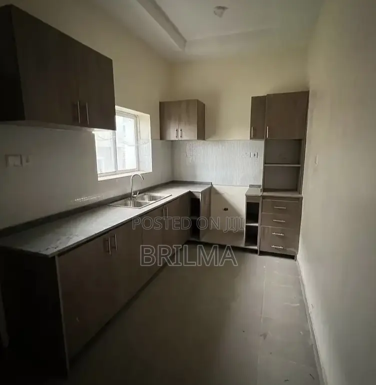 3bdrm Duplex in Kubwa for sale
