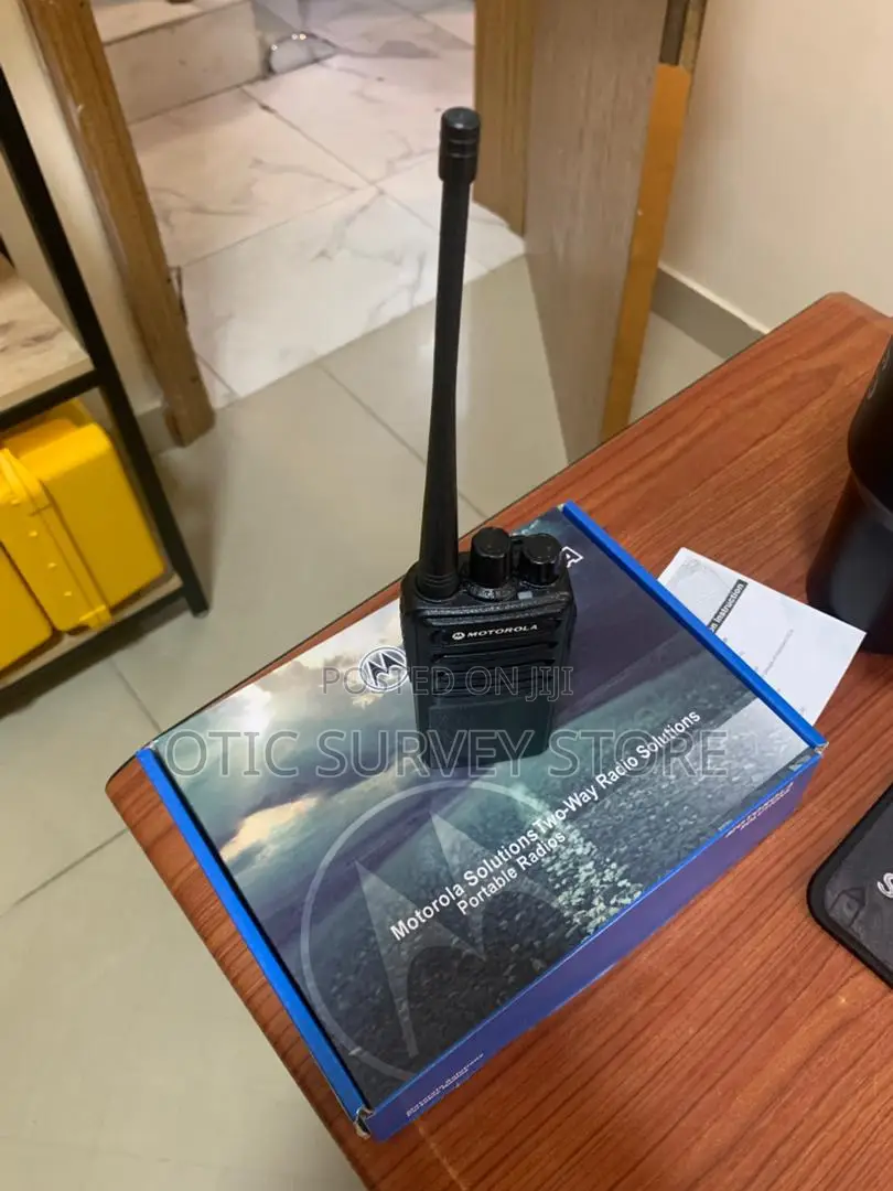 Motorola Cp100d Walkie Talkie Radio (Single)
