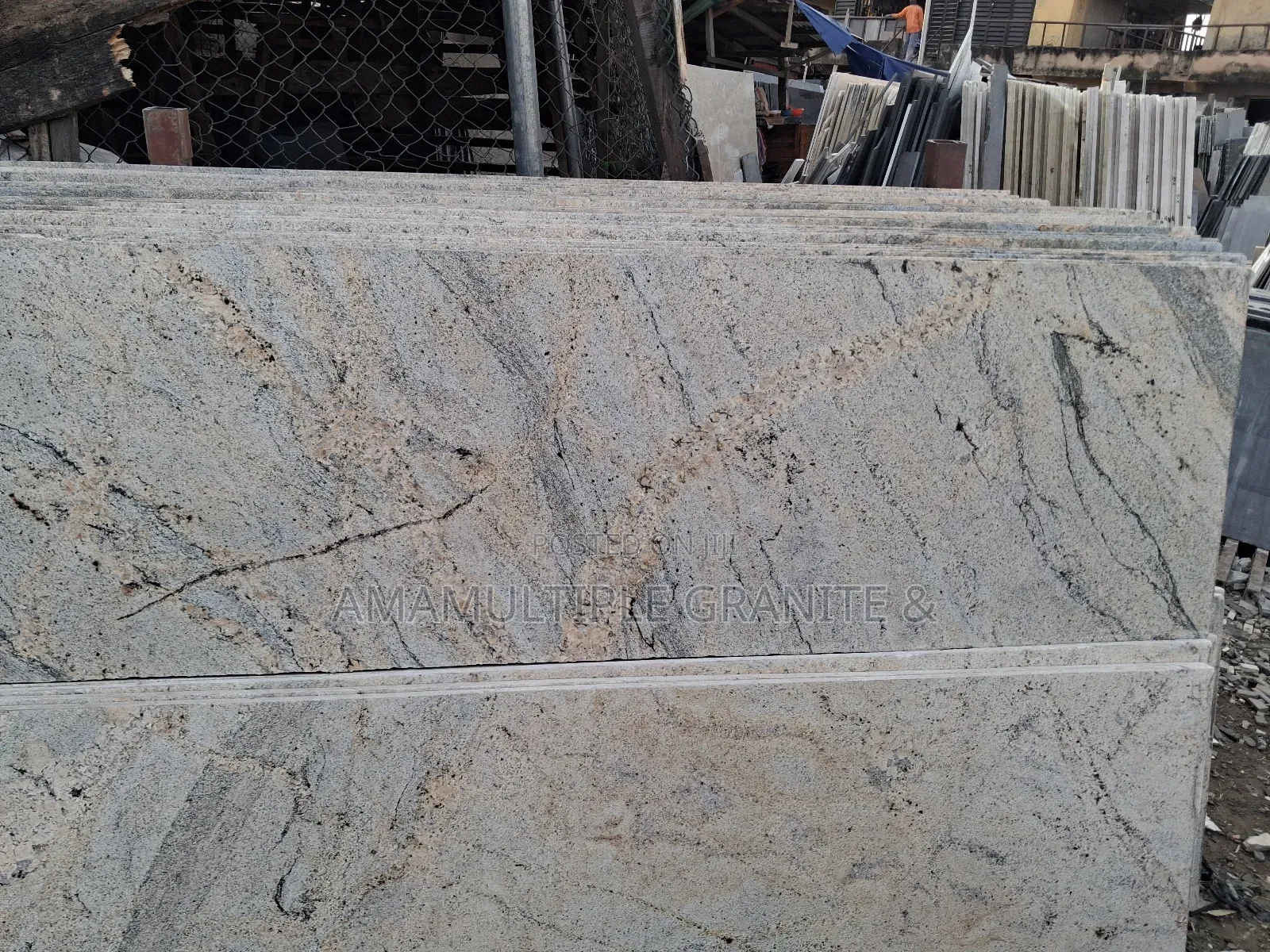 Champagne Gold Lite Slabs