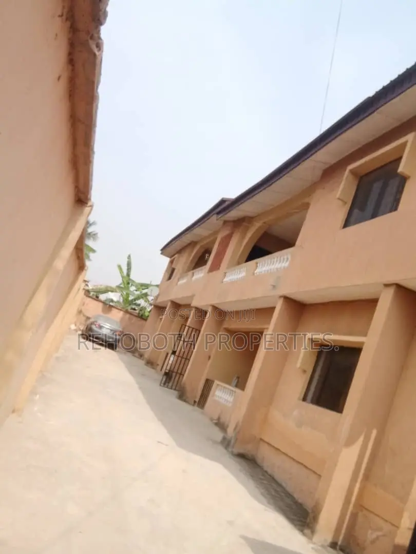 3bdrm Apartment in Bee Shop, Akala Express for rent