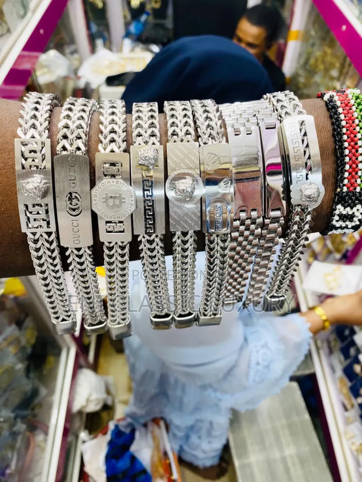 Best Quality Luxury Bracelets Well Banded Package