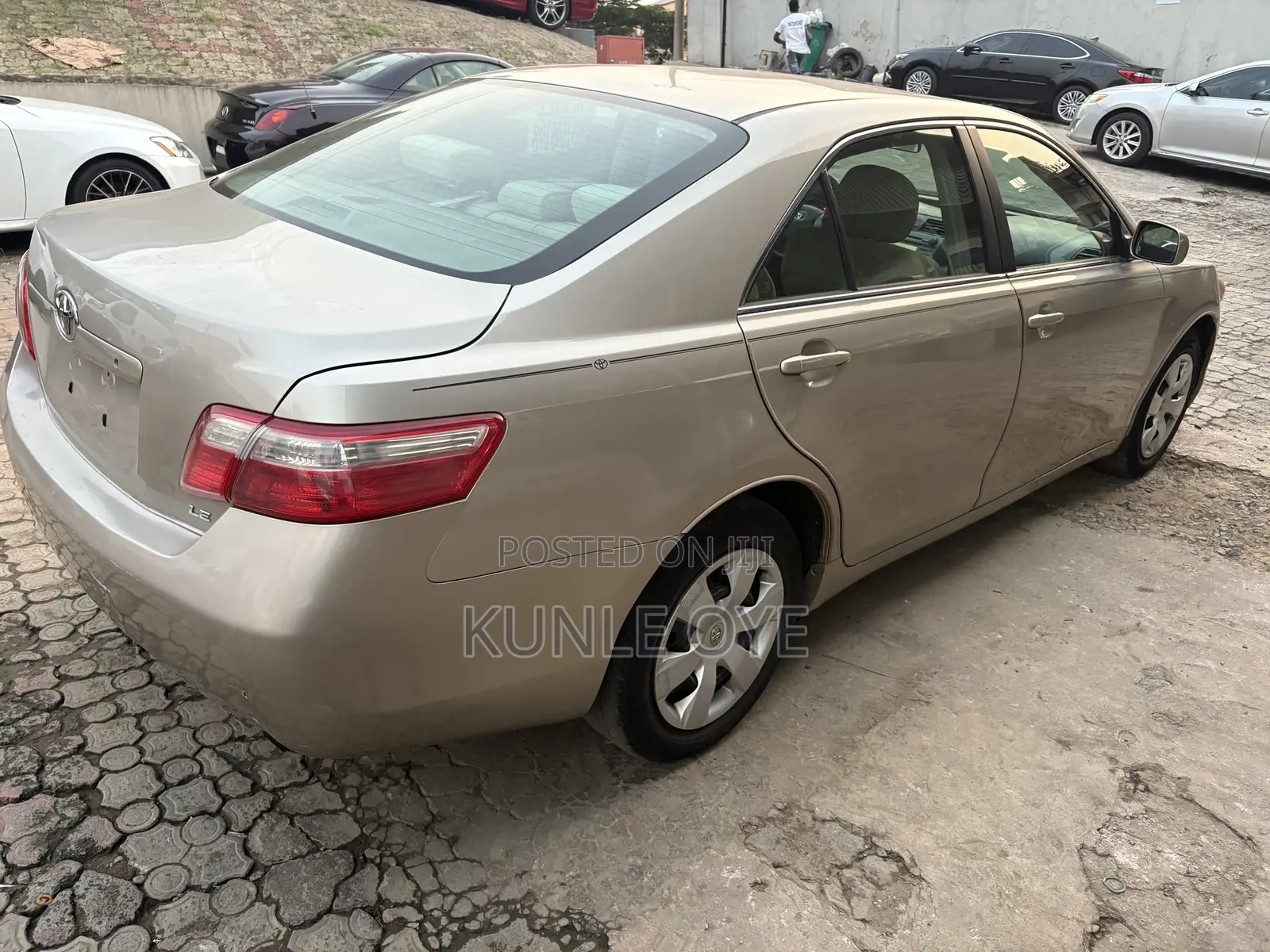 Toyota Camry 2.4 LE 2008 Gold
