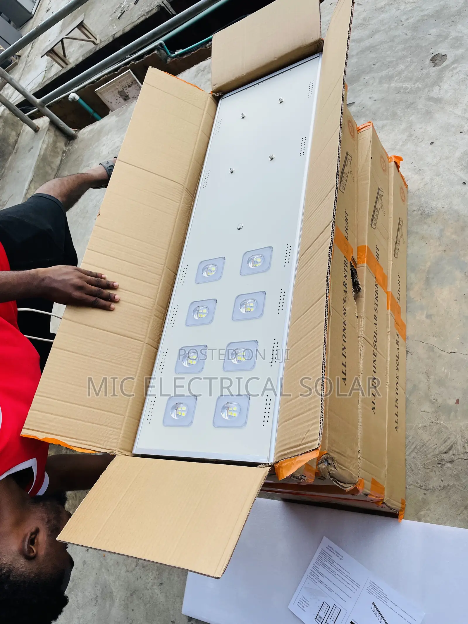 400w All in One Solar Street Light (8eye)