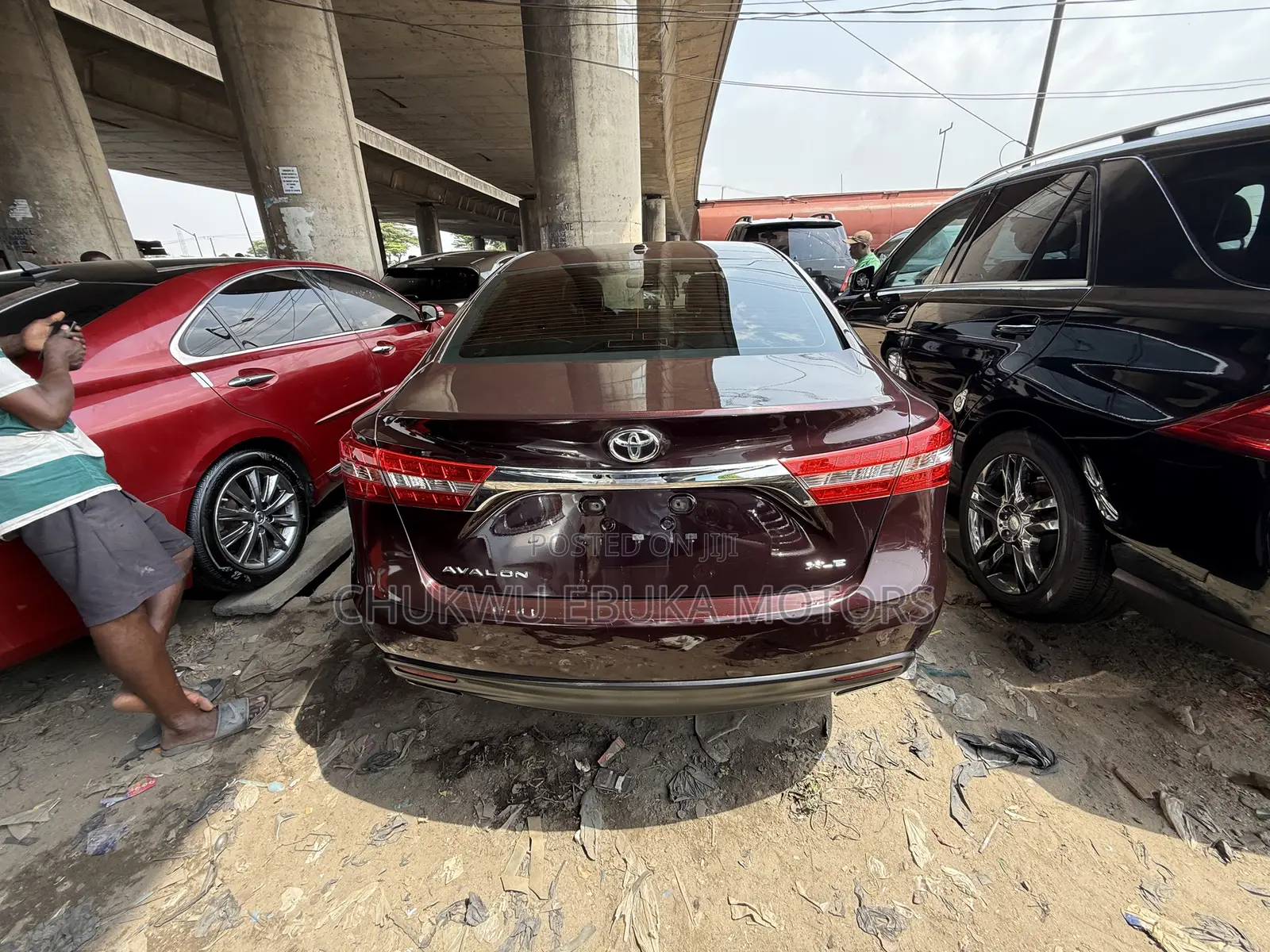 Toyota Avalon XLE Premium Sedan FWD (3.5L 6cyl 6A) 2013 Burgundy
