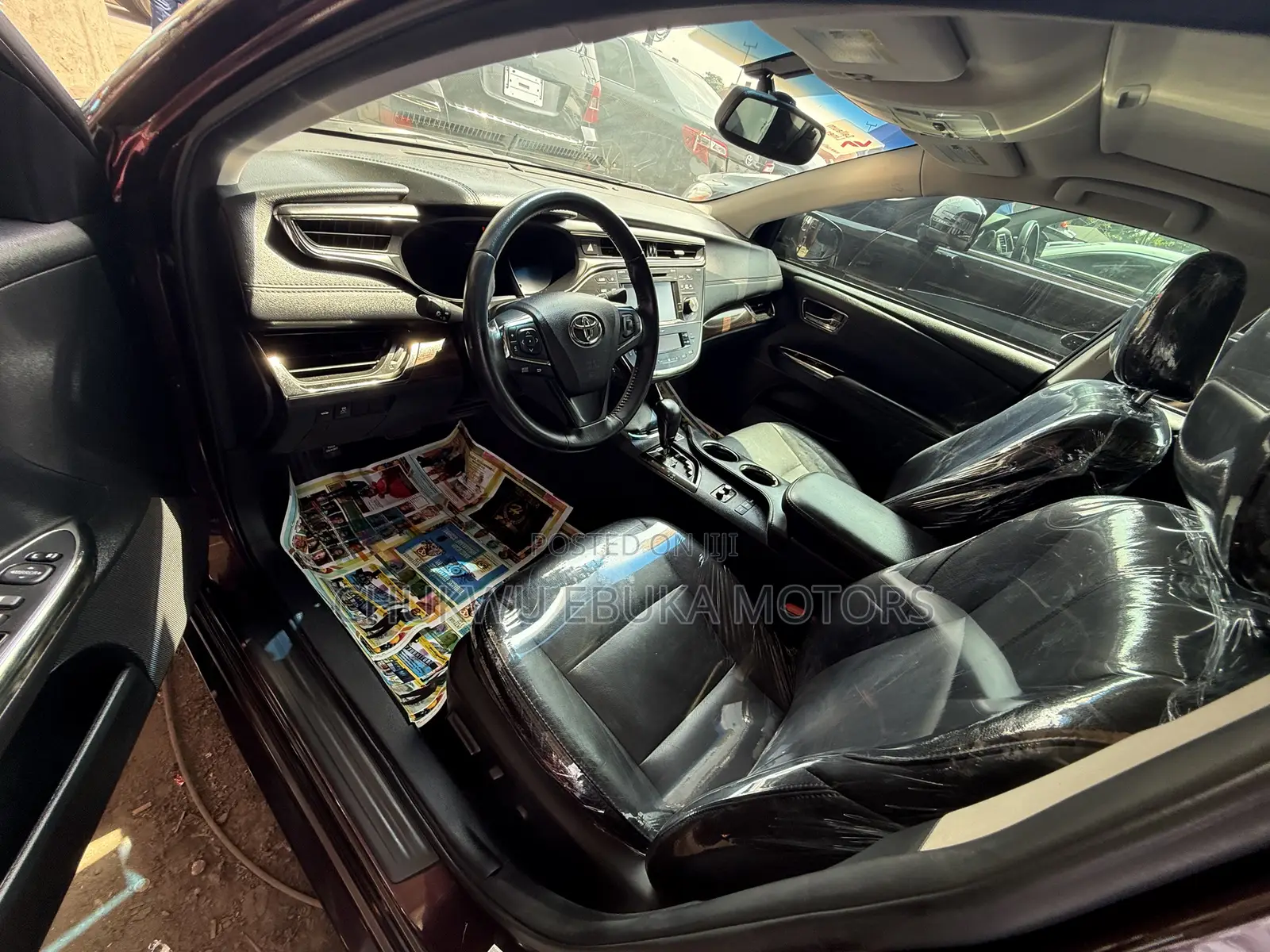 Toyota Avalon XLE Premium Sedan FWD (3.5L 6cyl 6A) 2013 Burgundy