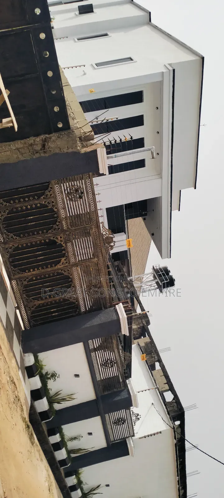 5bdrm Duplex in Behind New General, Oshimili South for sale
