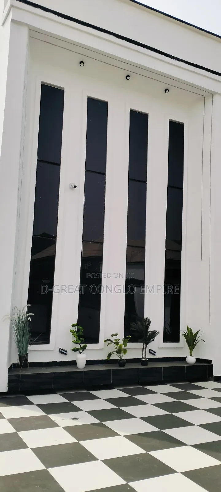 5bdrm Duplex in Behind New General, Oshimili South for sale