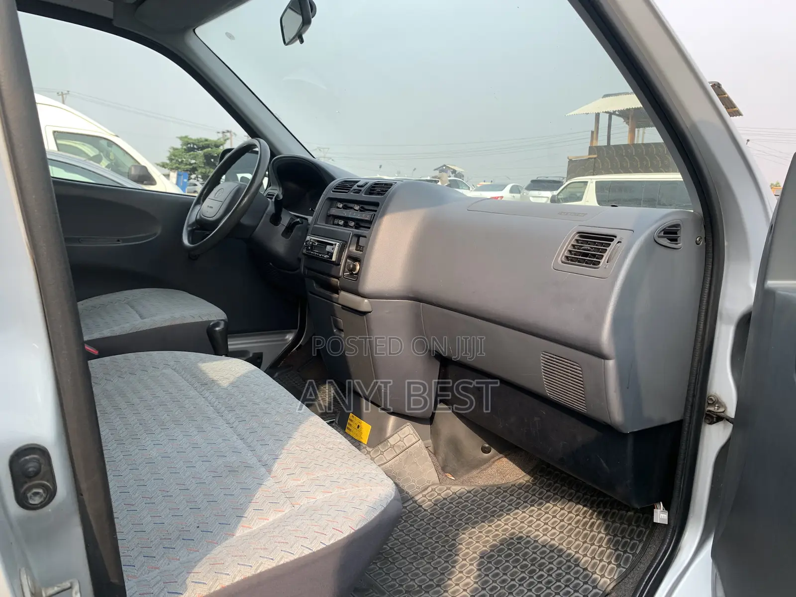 Toyota Grand HiAce 2005 Silver
