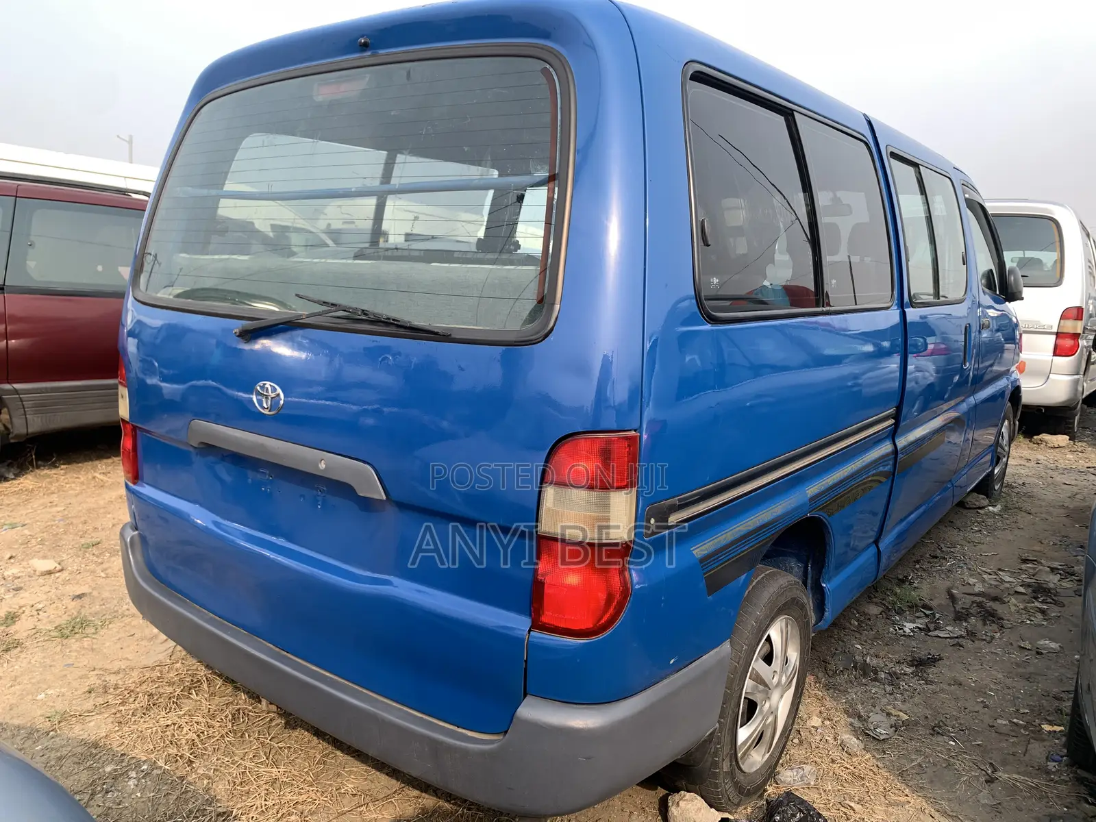 Toyota Grand HiAce 2004 Blue